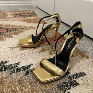 ✨ Antonio Melani Gold Metallic Stiletto Sandals ✨